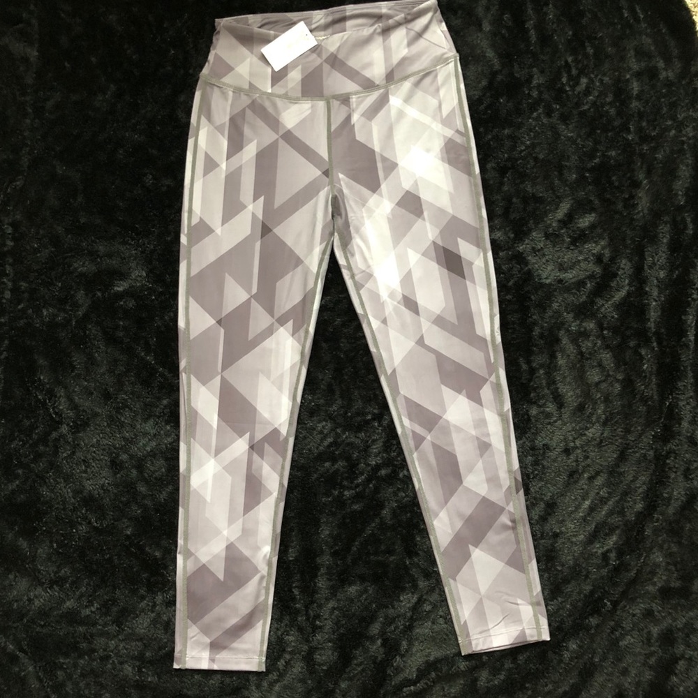 NWT OTF 🍊| Ladies Geometric Print Leggings